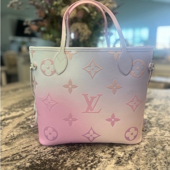Louis Vuitton Neverfull MM Sunrise Pastel - Picture 2 of 15